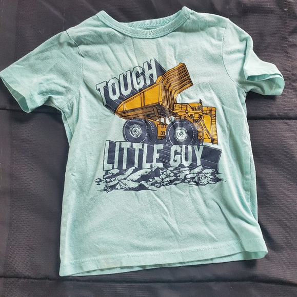 boys 3t graphic tee and striped shorts - Picture 3 of 3
